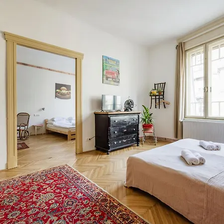 Budapestayz - Baross Apartment Budapest