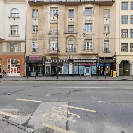 Budapestayz - Baross Budapest